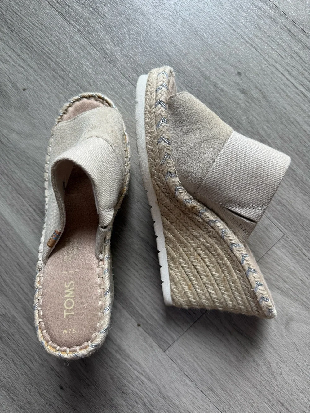 TOMS Beige/Cream Espadrille Wedge Sandals Size 7.5W